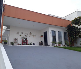 Casa de Condomínio com 3 Quartos à Venda, 142 m² em Flores - Manaus