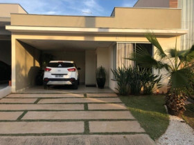 Casa de Condomínio com 3 Quartos à Venda, 140 m² em Wanel Ville - Sorocaba