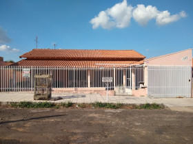 Casa com 3 Quartos à Venda, 150 m² em Jardim Alves - Jacarezinho