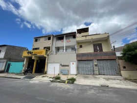 Apartamento com 9 Quartos à Venda, 416 m² em Itaperi - Fortaleza