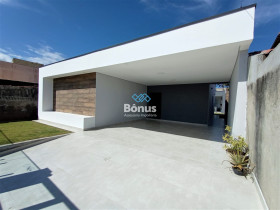 Casa com 4 Quartos à Venda, 179 m² em Pontal De Santa Marina - Caraguatatuba
