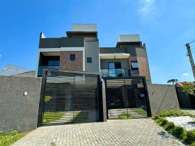 Casa com 3 Quartos à Venda, 126 m² em Uberaba - Curitiba
