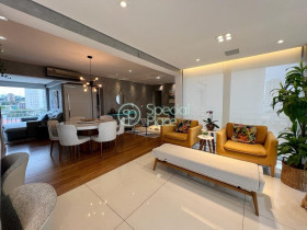 Apartamento com 3 Quartos à Venda, 189 m² em Vila Romana - São Paulo