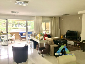 Apartamento com 3 Quartos à Venda, 142 m² em Panamby - São Paulo