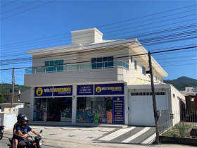 Casa com 3 Quartos à Venda, 387 m² em Cedros - Camboriú