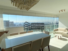 Apartamento com 3 Quartos à Venda, 127 m² em Aclimação - São Paulo