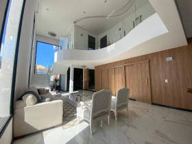 Casa de Condomínio com 3 Quartos à Venda, 315 m² em Jardim Novo Mundo - Jundiaí
