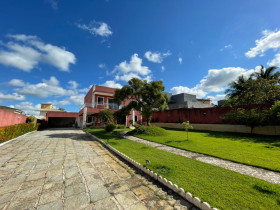 Casa com 4 Quartos à Venda, 900 m² em Busca Vida - Camaçari