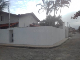 Casa com 3 Quartos à Venda, 200 m² em Praia Dos Sonhos - Itanhaem