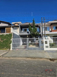 Sobrado com 3 Quartos à Venda, 146 m² em Floresta - Joinville
