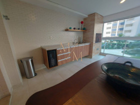 Apartamento com 3 Quartos à Venda, 234 m² em Embaré - Santos