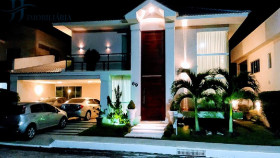 Casa com 4 Quartos para Alugar ou Temporada, 300 m² em Parque Do Jiqui - Parnamirim