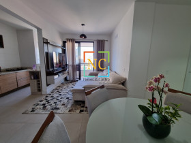 Apartamento com 3 Quartos à Venda, 88 m² em Barreiros - São José