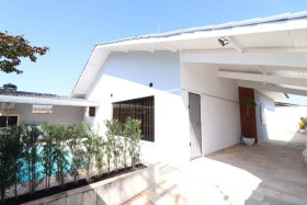 Casa com 3 Quartos à Venda, 260 m² em Parque Turistico  - Peruíbe