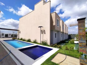 Casa de Condomínio com 3 Quartos à Venda, 97 m²