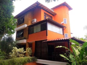 Casa com 4 Quartos à Venda, 700 m² em Piratininga - Niterói