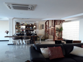 Imóvel com 3 Quartos à Venda, 566 m² em Jardim Guanabara - Rio De Janeiro
