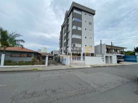 Apartamento com 2 Quartos à Venda, 71 m² em Jardim Iririú - Joinville