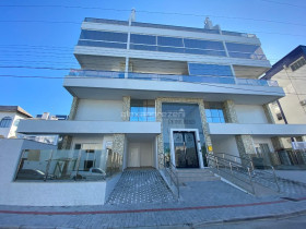 Apartamento com 2 Quartos à Venda, 101 m² em Mariscal - Bombinhas