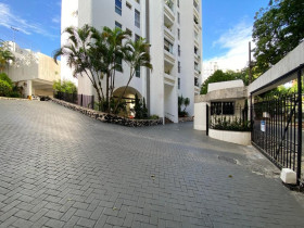 Apartamento com 3 Quartos à Venda, 140 m² em Jardim Apipema - Salvador