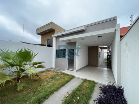 Casa com 3 Quartos à Venda, 180 m² em Jardim Comodoro - Cuiabá