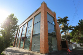 Sala Comercial à Venda, 108 m² em Centro - Torres