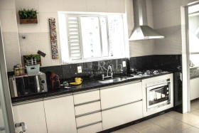 Apartamento com 2 Quartos à Venda, 110 m² em Centro - Balneário Camboriú