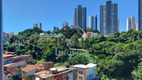 Apartamento com 2 Quartos à Venda, 80 m² em Acupe De Brotas - Salvador