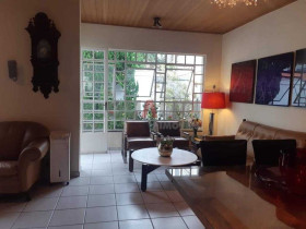 Casa com 3 Quartos para Alugar, 218 m² em Brooklin - São Paulo