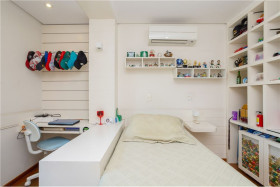 Apartamento com 4 Quartos à Venda, 235 m² em Aclimação - São Paulo