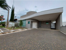 Casa com 3 Quartos à Venda, 236 m² em Jardim Planalto - Paulínia