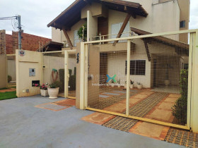 Sobrado com 3 Quartos à Venda, 143 m² em Parque Residencial Rita Vieira - Campo Grande