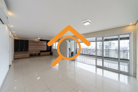 Apartamento com 3 Quartos à Venda, 223 m² em Jardim Marajoara - Sao Paulo