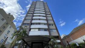 Apartamento com 3 Quartos à Venda, 93 m² em Petrópolis - Porto Alegre