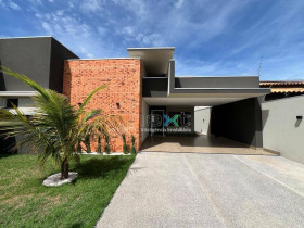 Casa com 3 Quartos à Venda, 134 m² em Maria Aparecida Pedrossian - Campo Grande