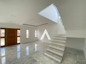 Casa com 4 Quartos à Venda, 230 m² em Green Valleiy - Teresópolis