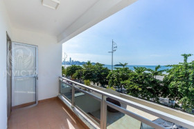 Apartamento com 3 Quartos à Venda, 140 m² em Centro - Balneário Camboriú