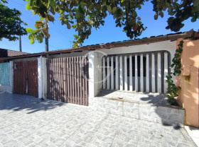 Casa com 2 Quartos à Venda, 55 m² em Betaras - Matinhos