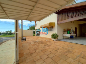 Casa com 3 Quartos para Alugar, 300 m² em Jardim Francisco Fernandes - São José Do Rio Preto