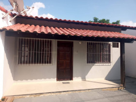 Casa com 2 Quartos à Venda, 240 m² em Jardim Atlântico Centtral - Maricá