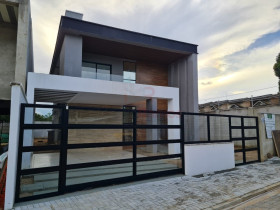 Casa com 4 Quartos à Venda,  em Coite - Eusébio