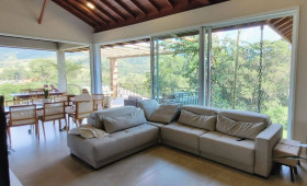 Casa de Condomínio à Venda, 290 m² em Joanópolis