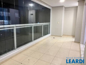 Apartamento com 2 Quartos à Venda, 74 m² em Aclimação - São Paulo