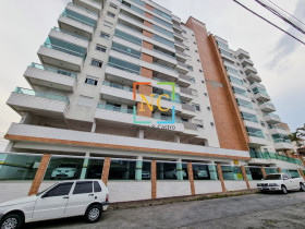 Apartamento com 2 Quartos à Venda, 71 m² em Barreiros - São José