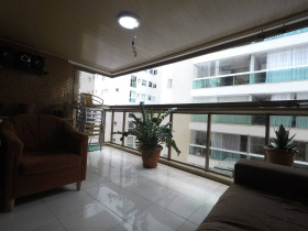 Apartamento com 4 Quartos à Venda, 191 m² em Itapuã - Vila Velha