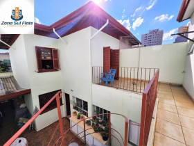 Sobrado com 5 Quartos à Venda, 172 m² em Mirandópolis - São Paulo