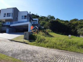 Imóvel à Venda, 785 m² em Córrego Grande - Florianópolis