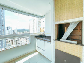 Apartamento com 3 Quartos à Venda, 102 m² em Centro - Balneário Camboriú