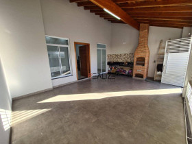 Casa com 3 Quartos à Venda, 138 m² em Jardim Residencial Veneza - Indaiatuba