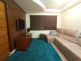 Casa com 3 Quartos à Venda, 220 m² em Vila Amália - São Paulo